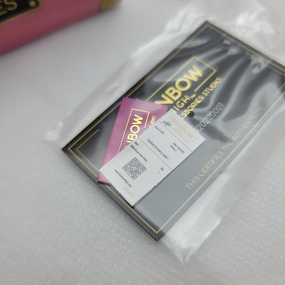 MGA Rainbow High Mini Accessories Studio Shoes Bella Harper (Parker) Bow Heels - Picture 3 of 3